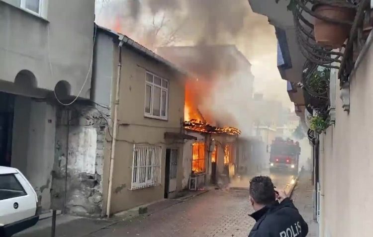 sisli gecekondu yangini habermeydan