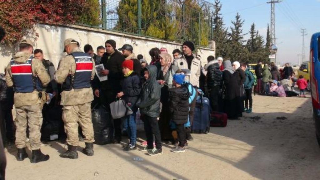 suriyeliler deprem izni ile ulkelerine gidiyor habermeydan