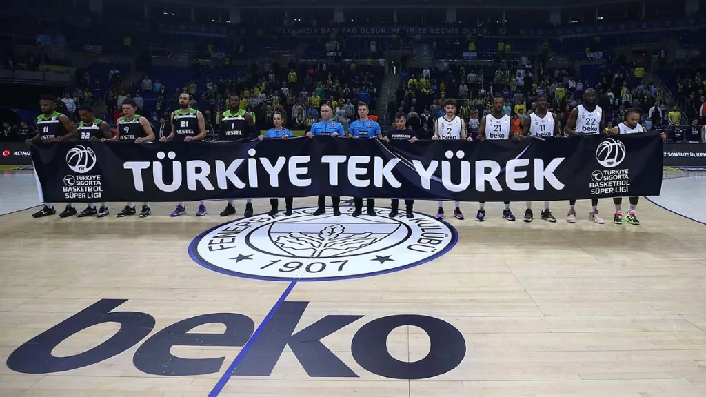 Fenerbahce Beko Manisayi farkli yendi Habermeydan