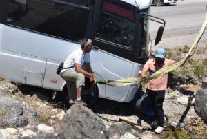 sinop ta karavanini park ederken kayaliklara dusurdu1 habermeydan