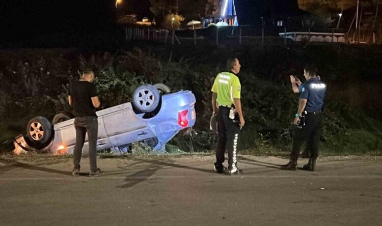 sinop ta takla atan otomobildeki 4 kisi yaralandi habermeydan