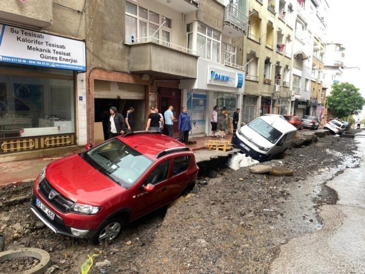 samsun da sel felaketi habermeydan