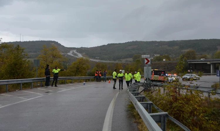 sinop boyabat yolunda yagmur kazaya yol acti habermeydan