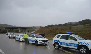 sinop boyabat yolunda yagmur kazaya yol acti2 habermeydan