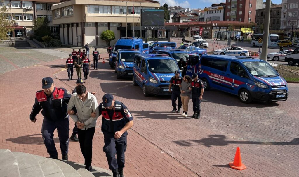 sinop merkezli dolandiricilik operasyonunda 13 tutuklama habermeydan