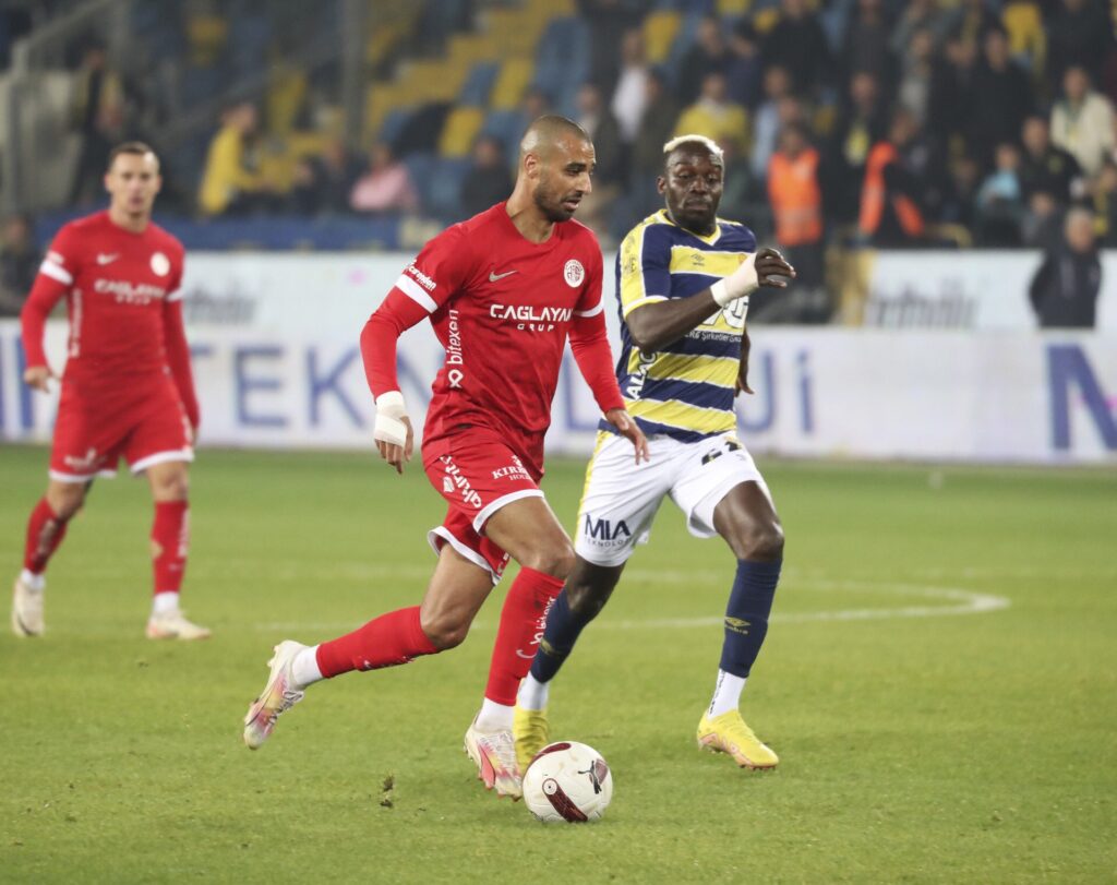 antalyaspor deplasmanda ankaragucu nu dagitti habermeydan