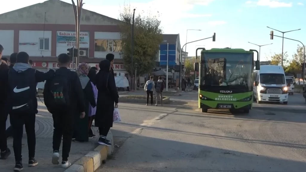 mus haskoy de halk otobusleri ogrencilere ucretsiz oldu habermeydan