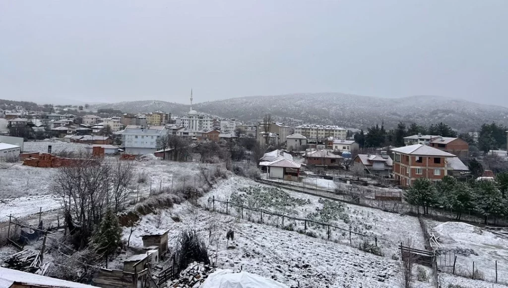 sinop un ilcelerinde kar yagisi etkili oldu habermeydan