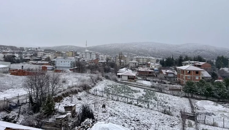 sinop un ilcelerinde kar yagisi etkili oldu habermeydan