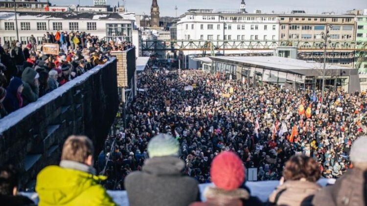 almanya protesto habermeydan