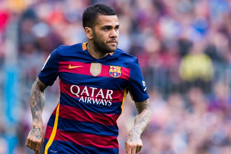 barcelona dani alves i kulup efsaneleri listesinden cikardi habermeydan