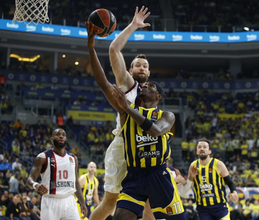 fenerbahce beko evinde baskonia yi farkli gecti habermeydan