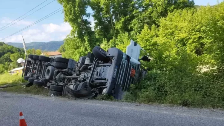 sinop turkeli de lpg yuklu tanker devrildi habermeydan