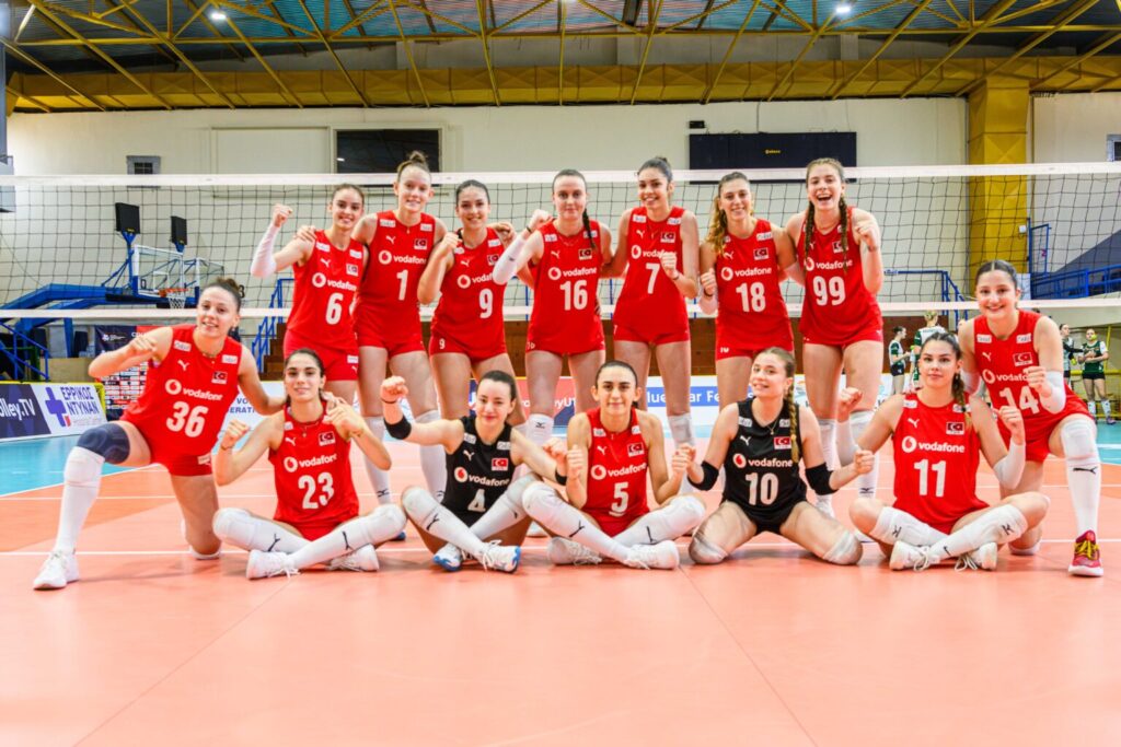 u18 kadin voleybol milli takimimiz macaristan i 3 1 maglup etti habermeydan