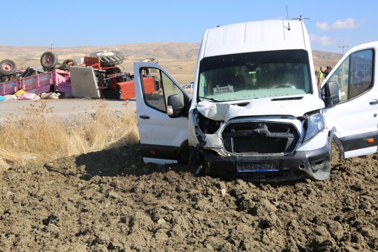 mus ta meydana gelen zincirleme trafik kazasinda 10 kisi yaralandi habermeydan