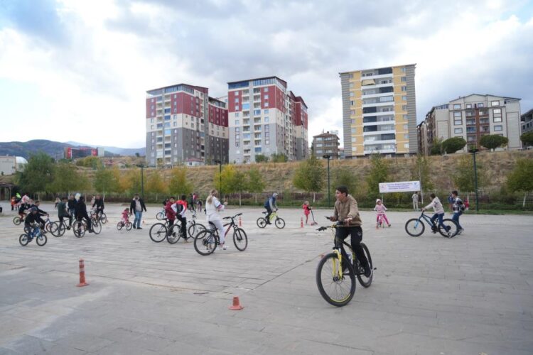 mus ta teknoloji bagimliligina karsi eglenceli oyunlar etkinligi duzenlendi habermeydan