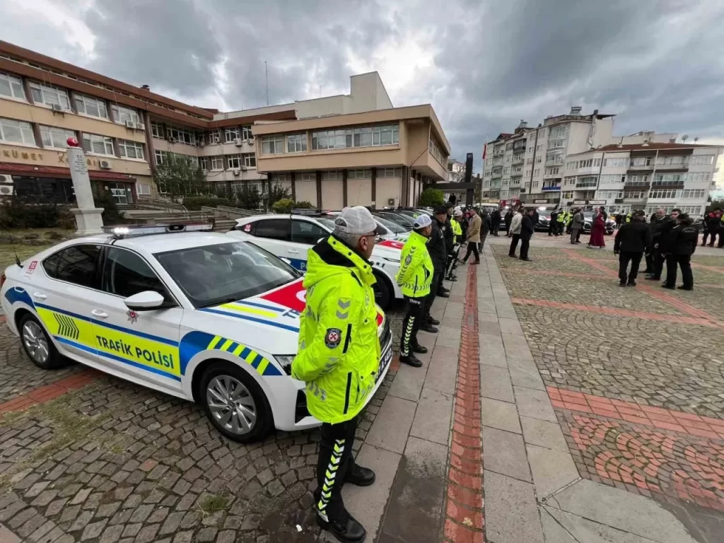 sinop ta emniyet ve jandarmaya 11 yeni hizmet araci tahsis edildi habermeydan