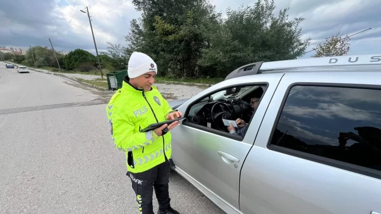 sinop ta trafik ekiplerinden suruculere siki denetim habermeydan 1