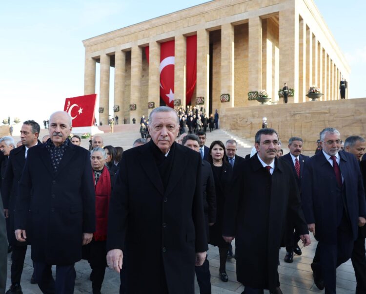 Ataturk icin Anitkabir habermeydan