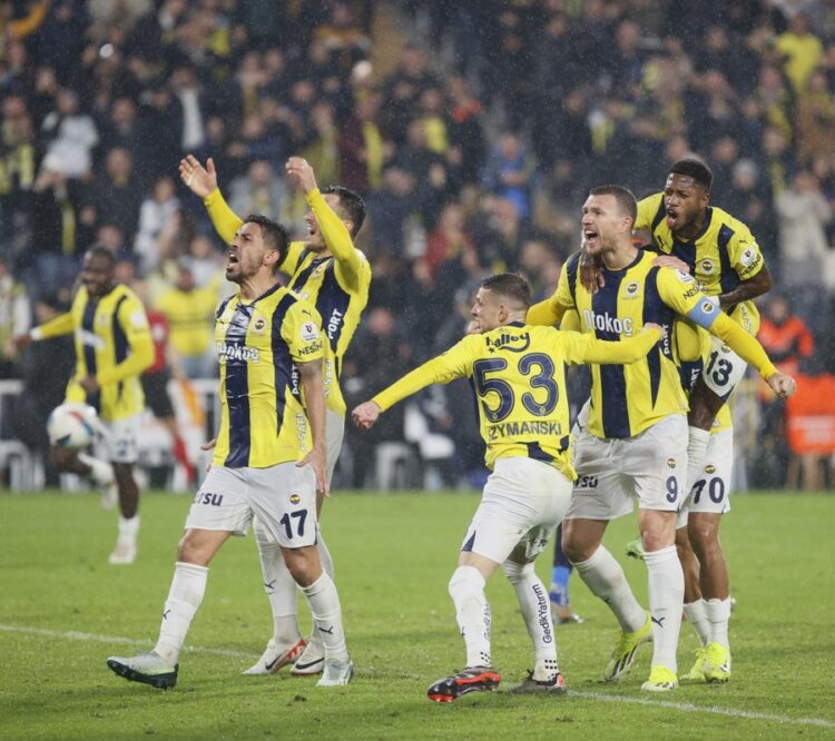 fenerbahce basaksehir karsisinda 3 puani 3 golle aldi habermeydan