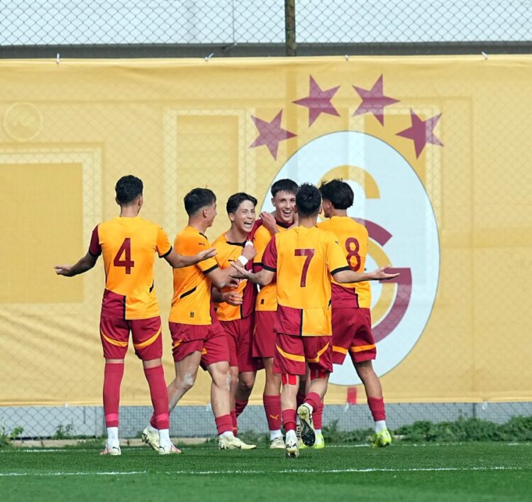 galatasaray u17 derbisinde fenerbahce yi 8 1 yendi habermeydan 1