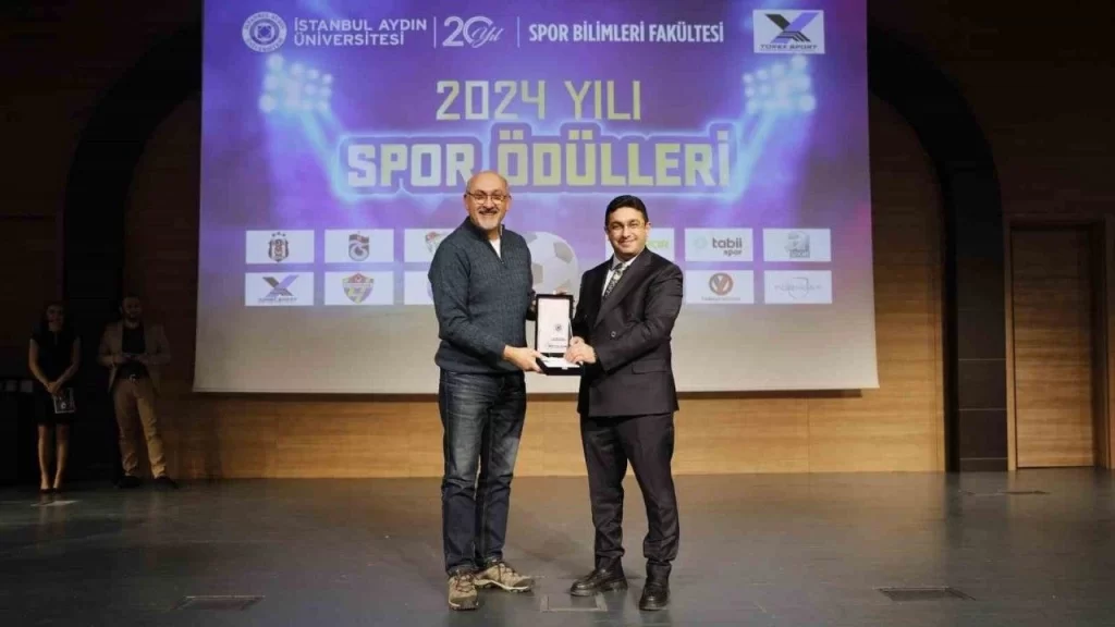 mus genclik ve spor il muduru tasdemir yilin spor muduru secildi habermeydan