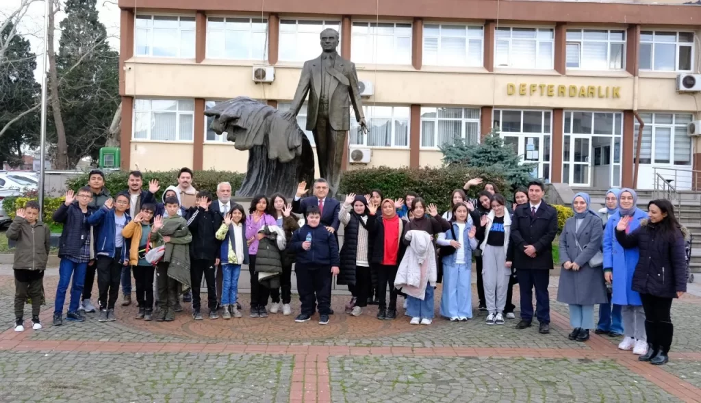 sinop ta ogrenciler sinop umuzu taniyalim projesiyle kenti taniyorlar habermeydan