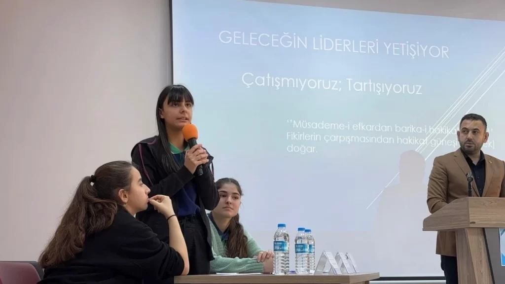 sinop ta gelecegin liderleri yetisiyor munazara etkinligi duzenlendi habermeydan