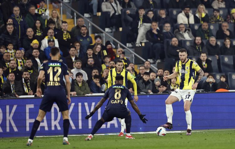 fenerbahce 3 1 kasimpasa habermeydan e1739731095977