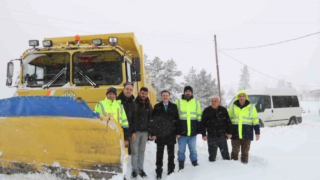 sinop ta 9 gunde kardan kapanan 10 bin km yol ulasima acildi habermeydan