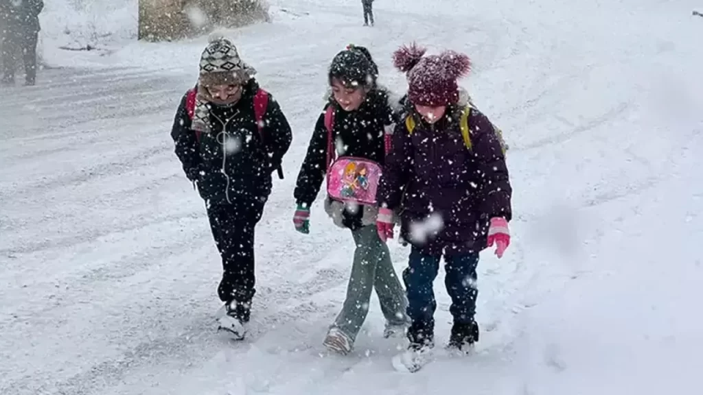 sinop ta okullar yarin tatil edildi1 habermeydan