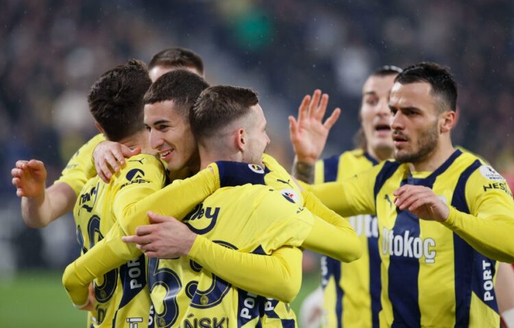 fenerbahce antalyaspor u 3 golle gecti habermeydan