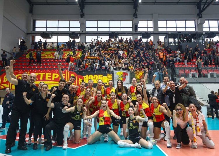 goztepe voleybol derbisinde karsiyaka yi rahat gecti habermeydan e1741880713720